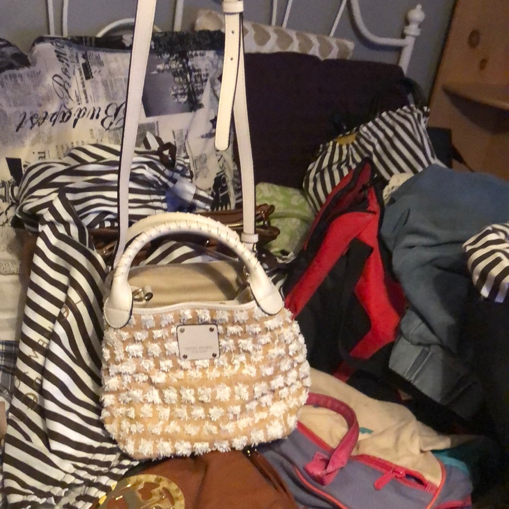 HB crossbody